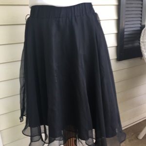 Willow Ridge skirt size 8P petite chiffon black